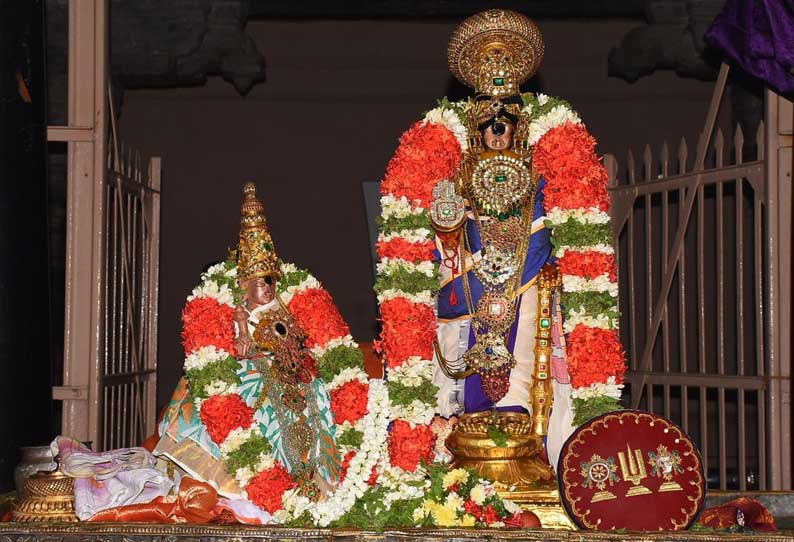 ஸ்ரீரங்கத்தில் நம்பெருமாள் சேரகுலவல்லி தாயார் சேர்த்தி சேவை