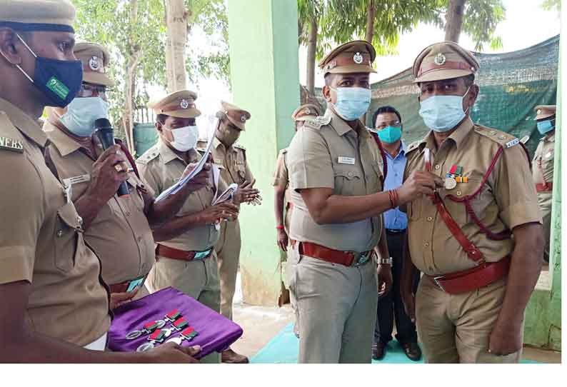 தீயணைப்பு துறையினருக்கு முதல்-அமைச்சர் பதக்கம் வழங்கும் விழா