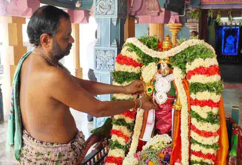 பக்தர்கள் இன்றி வீரஅழகர் கோவில் திருவிழா தொடங்கியது