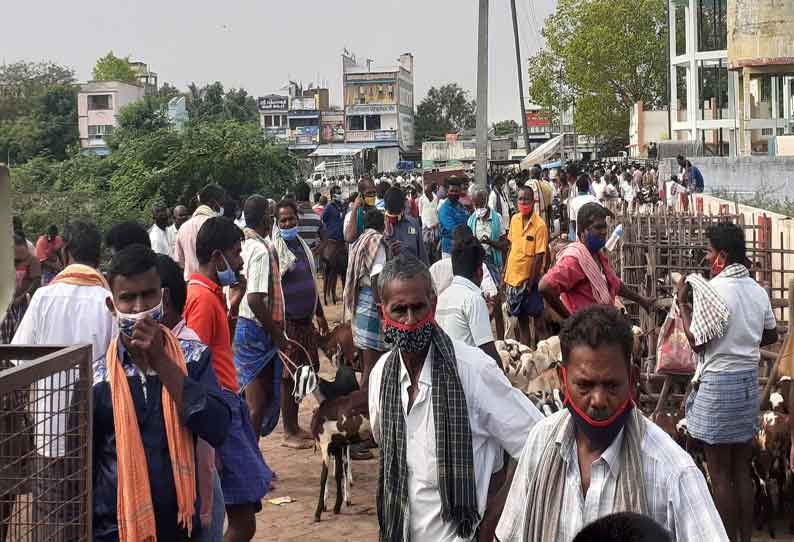 கொரோனா கட்டுப்பாடு; எட்டயபுரம் சந்தையில் ஆடுகள் விற்பனை மந்தம்