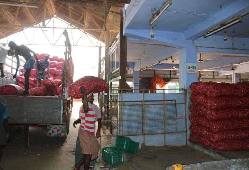 வரத்து அதிகரிப்பால் நெல்லையில் பல்லாரி விலை குறைந்தது