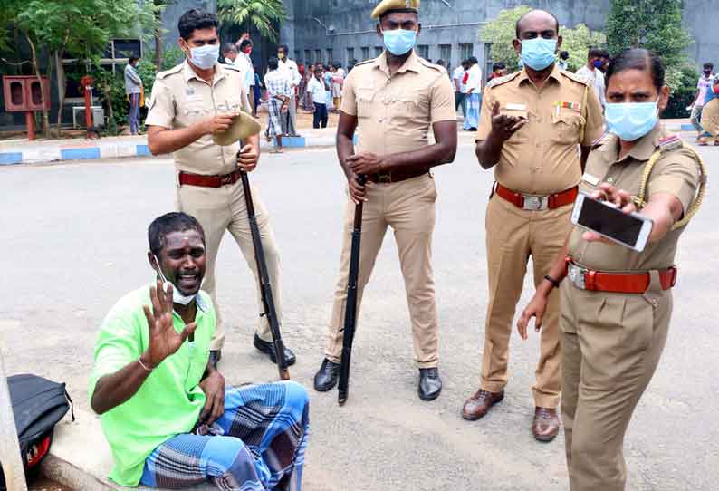 அறுவை சிகிச்சை செய்ய தாமதம் செய்வதாக கூறி சேலம் அரசு ஆஸ்பத்திரியில் கைதி தர்ணா போராட்டம்