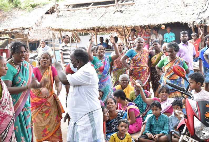 பூம்புகாரில் மீனவர் அடித்துக்கொலை