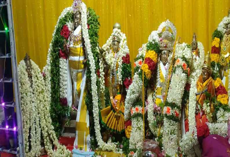 குருவிகுளம் மீனாட்சி சுந்தரேஸ்வரர் கோவிலில் திருக்கல்யாணம்