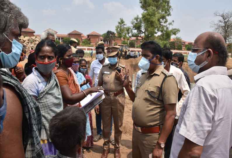 ஸ்ரீரங்கத்தில் ஆக்கிரமிப்பை அகற்ற பொதுமக்கள் எதிர்ப்பு