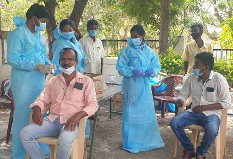 காங்கேயம், தாராபுரம் சட்டமன்ற தொகுதிக்கு வாக்கு எண்ணும் மையத்திற்கு செல்லும் முகவர்கள்  345 பேருக்கு கொரோனா பரிசோதனை மேற்கொள்ளப்பட்டது.