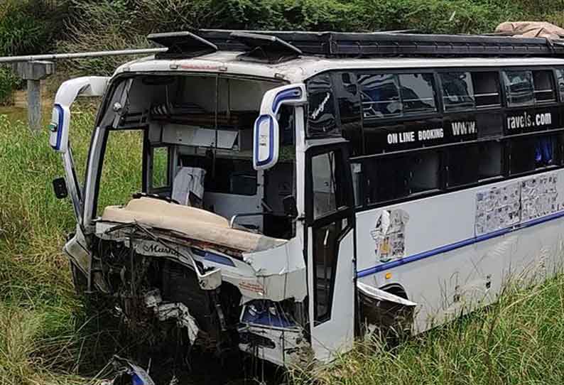 பட்டுக்கோட்டை அருகே ஆம்னி பஸ் ஆற்றில் பாய்ந்தது பெண் உள்பட 5 பேர் காயம்