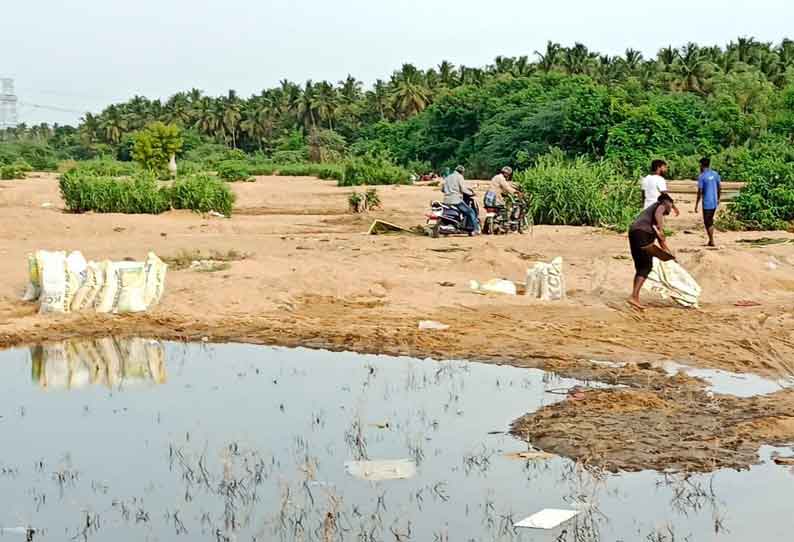 வாணியம்பாடி அருகே வாட்ஸ் அப் மூலம் மணல் திருட்டு