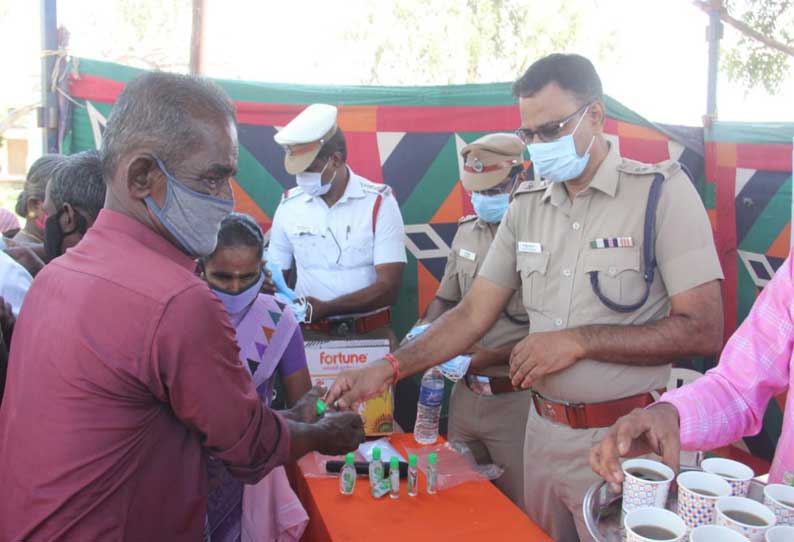 பொதுமக்கள் விழிப்புணர்வுடன் இருந்தால் கொரோனாவில் இருந்து பாதுகாத்து கொள்ளலாம்- போலீஸ் சூப்பிரண்டு ஜெயக்குமார் பேச்சு