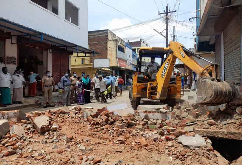 சங்கரன்கோவில், புளியங்குடியில் ஆக்கிரமிப்புகள் அகற்றம்