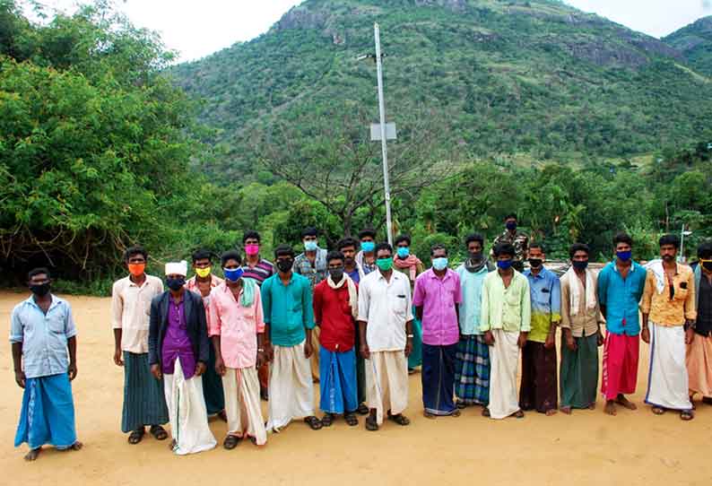 அவசர கால தேவைகளை நிறைவு செய்து கொள்வதற்காக வனப்பகுதிக்குள் தகவல் தொடர்பு வசதியை ஏற்படுத்தித் தர வேண்டும் என்று மலைவாழ் மக்கள் கோரிக்கை விடுத்துஉள்ளனர்.