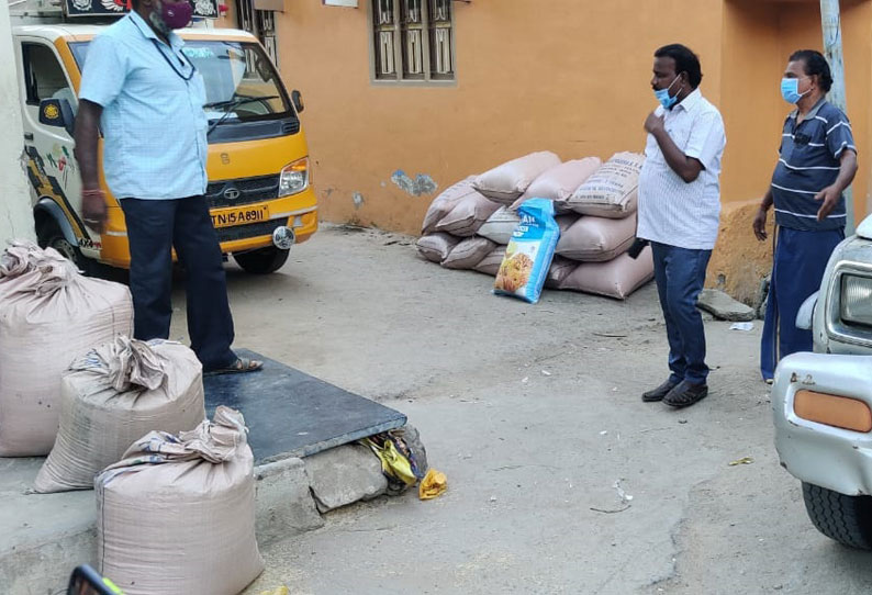 உளுந்தூர்பேட்டையில் கேட்பாரற்று கிடந்த 19 ரேஷன் அரிசி மூட்டைகள்