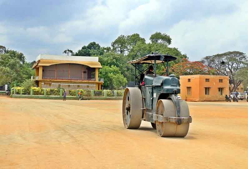 சுதந்திர தின விழாவில் கலெக்டர் தேசிய கொடி ஏற்றுகிறார்