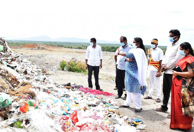 தர்மபுரி நகராட்சியில் ரூ.9 கோடி வரி, குடிநீர் கட்டண பாக்கியை வசூலிக்க வேண்டும்-அதிகாரிகளுக்கு, கலெக்டர் திவ்யதர்சினி அறிவுறுத்தல்