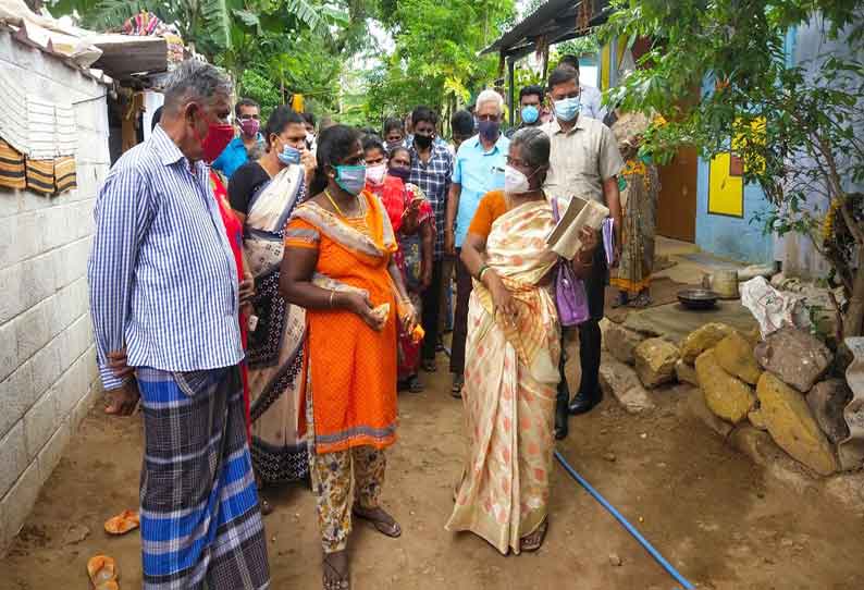 இலங்கை அகதிகள் முகாமில் அதிகாரிகள் ஆய்வு