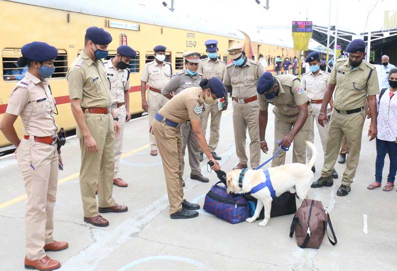 விழுப்புரம், கள்ளக்குறிச்சி மாவட்டத்தில் பலத்த போலீஸ் பாதுகாப்பு