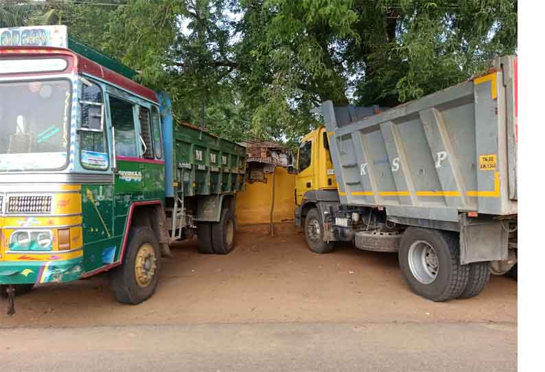 குவாரியில் மண் எடுப்பதில் முறைகேடு 3 டிப்பர் லாரிகள், டிராக்டர் பறிமுதல்