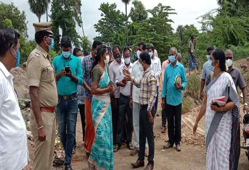 தினத்தந்தி செய்தி எதிரொலி ஓடையின் குறுக்கே அமைக்கப்பட்ட பாலத்தை மாவட்ட வருவாய் அதிகாரி ஆய்வு