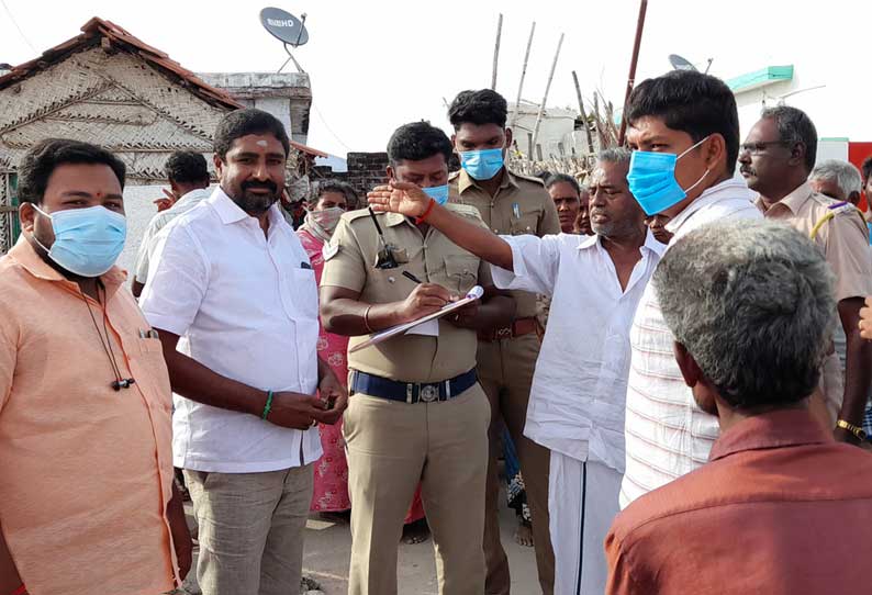 அ.தி.மு.க. கொடி கம்பத்தை மர்ம ஆசாமிகள் தூக்கி சென்றதால் பரபரப்பு