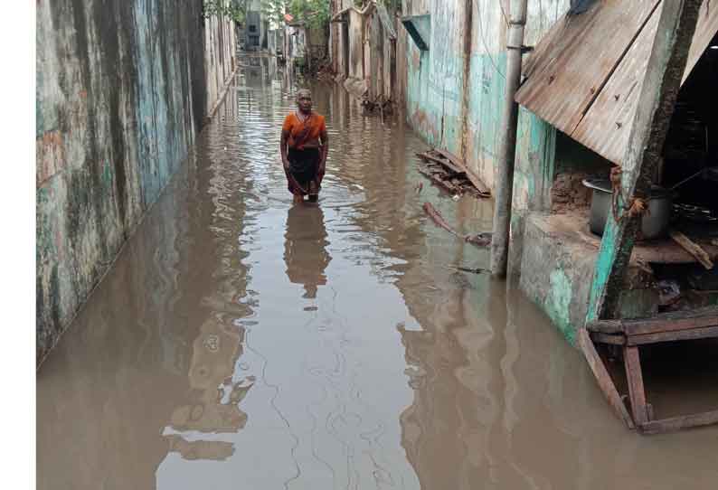 நாகை மாவட்டத்தில் கொட்டித்தீர்த்த மழை