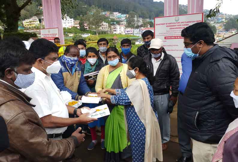 நீலகிரியில் வனத்துறை சுற்றுலா தலங்களை திறக்க வேண்டும்