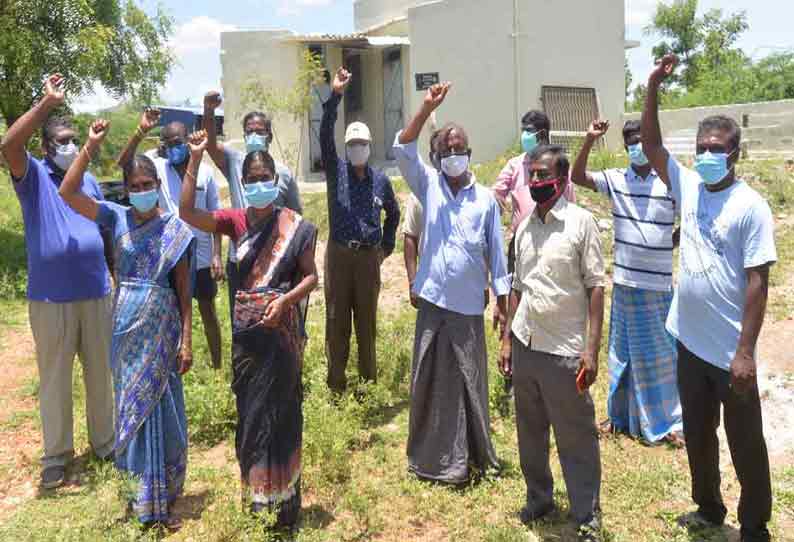 ஈரோடு சூரம்பட்டி பகுதியில் செல்போன் கோபுரம் அமைக்க எதிர்ப்பு தெரிவித்து பொதுமக்கள் போராட்டம்