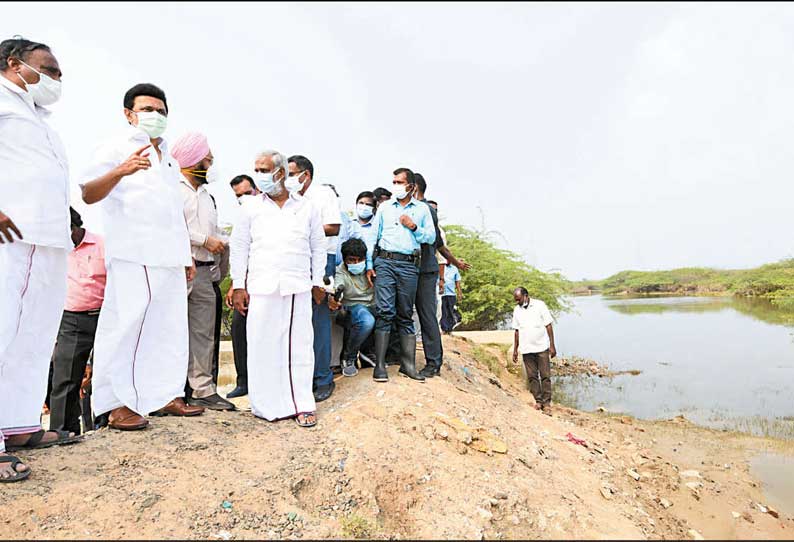 மணலி புதுநகர், வடிவுடையம்மன் நகர பகுதியில் வெள்ள சீரமைப்பு பணி குறித்து மு.க.ஸ்டாலின் ஆய்வு