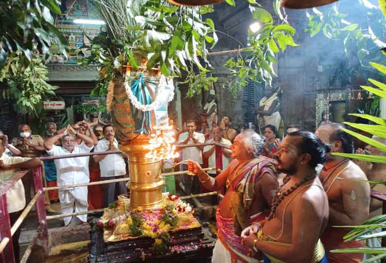 குற்றாலநாதர் சுவாமி கோவிலில் திருவாதிரை திருவிழா கொடியேற்றம்