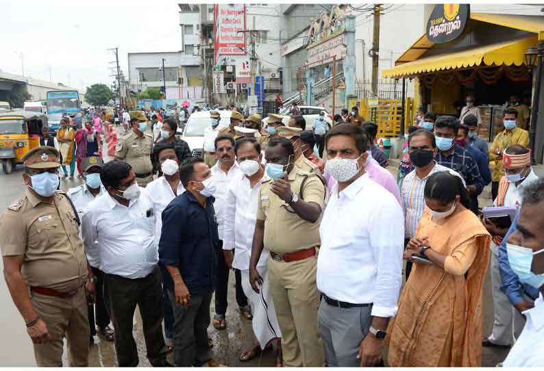 கிரீன்சர்க்கிள் பகுதிக்கு வராமலே  வேலூர் கோட்டையில் இருந்து காட்பாடிக்கு செல்ல புதிய சாலை