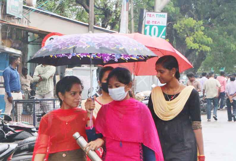 மாவட்டம் முழுவதும் பரவலாக மழை மீண்டும் வீடுகளை சுற்றிலும் தண்ணீர் தேங்கியதால் மக்கள் அவதி