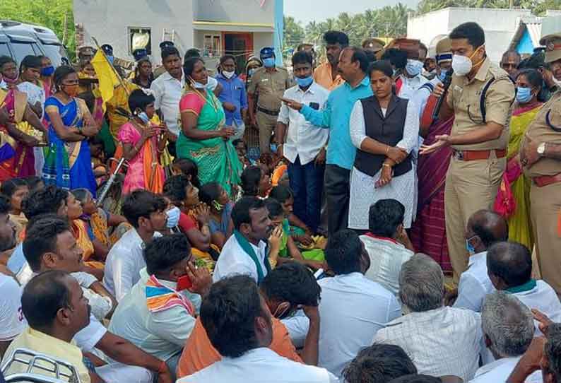 அறநிலையத்துறை கட்டுப்பாட்டில் 2 கோவில்களை கொண்டு வர முயற்சி