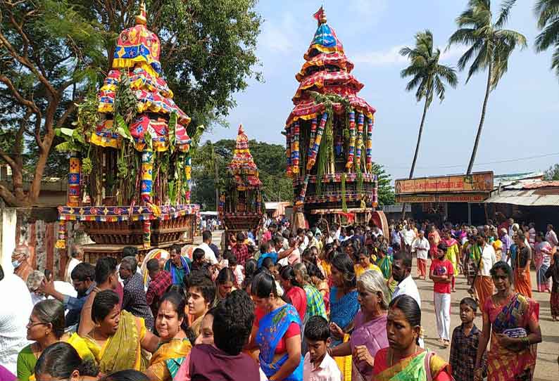 குற்றாலநாதர் சுவாமி கோவிலில் திருவாதிரை திருவிழா தேரோட்டம்