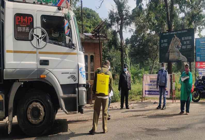 கேரளாவில் இருந்து நீலகிரிக்கு கோழிகளை கொண்டுவர தடை