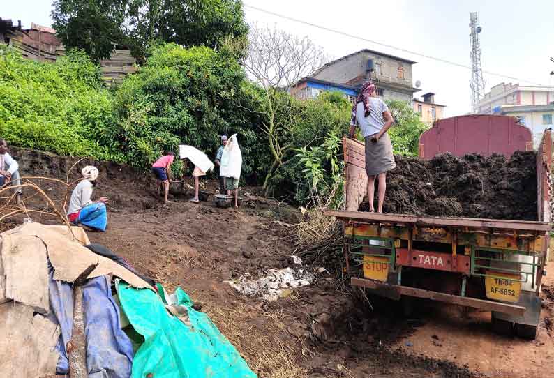 கோத்தகிரியில் சாண உரம் விற்பனை அதிகரிப்பு