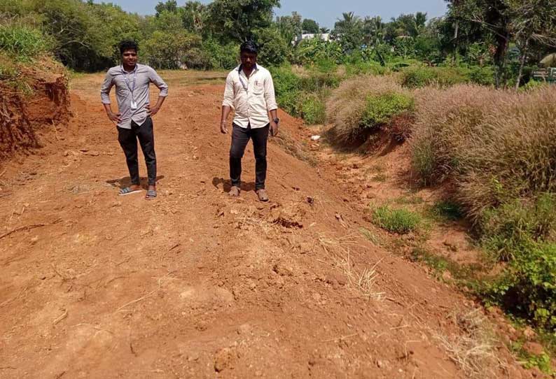 குளச்சல் அருகே அரசு நிலத்தை அபகரிக்க முயற்சி