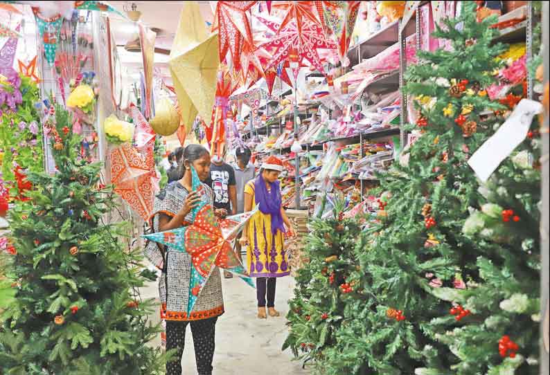 நாளை மறுநாள் கிறிஸ்துமஸ் பண்டிகை குடில், ஸ்டார், மரம் விற்பனை ஜோர்