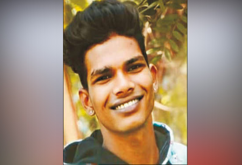 கல்லூரி மாணவர் கொலை வழக்கு: 3 மாணவிகள் உள்பட 9 பேர் கைது