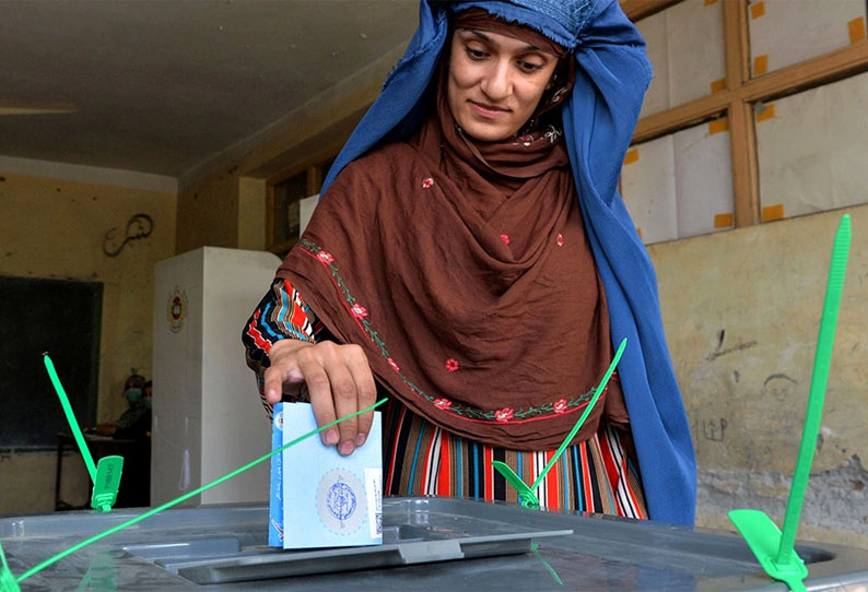 'தேவையில்லாத அமைப்பு’ - ஆப்கானிஸ்தான் தேர்தல் ஆணையத்தை கலைத்த தலீபான்கள்