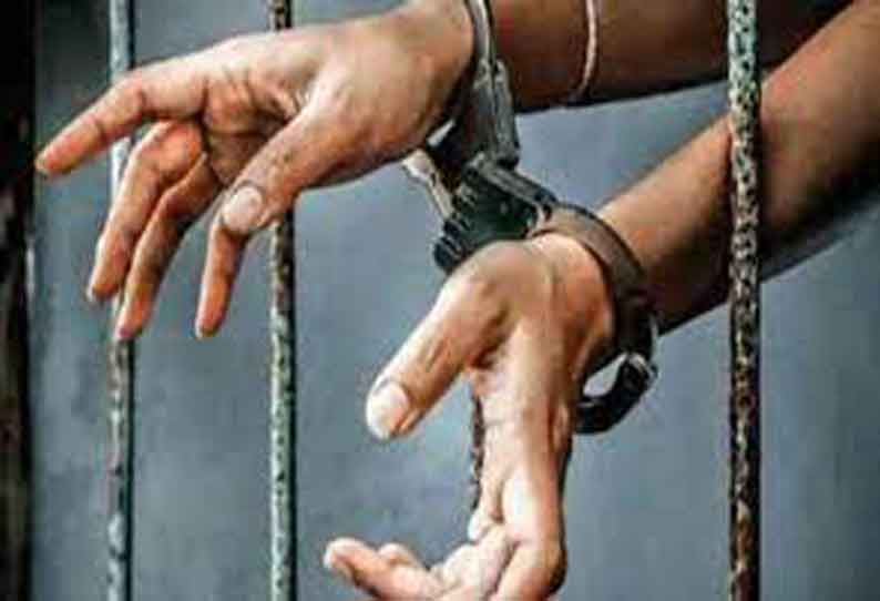 ஈரோட்டில் இருசக்கர வாகனங்கள் திருடிய 3 பேர் கைது- 8 வாகனங்கள் பறிமுதல்