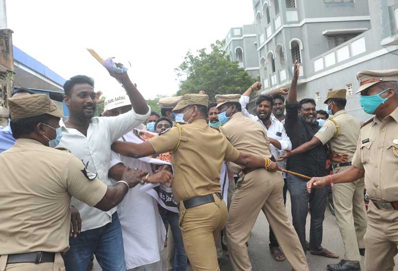 புத்தாண்டு கேளிக்கை நிகழ்ச்சிக்கு எதிர்ப்பு