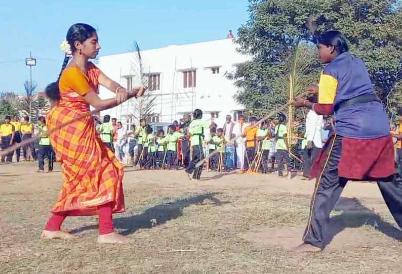 மாணவ, மாணவிகளுக்கு சிலம்ப போட்டி