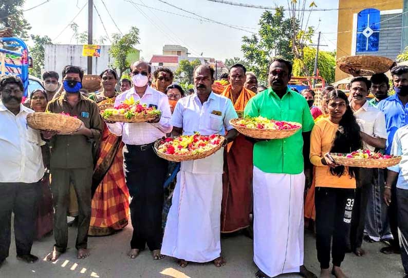 இனாம் சமயபுரம் ஆதி மாரியம்மன் கோவிலில் பூச்சொரிதல் விழா தொடக்கம்