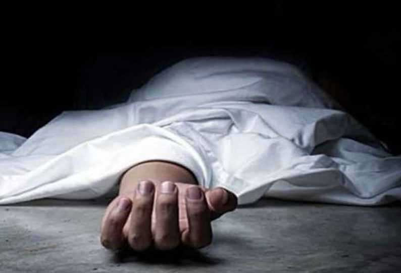 சாவில் சந்தேகம் இருப்பதாக கூறி முதியவரின் உடலை புதைக்க ஊராட்சி மன்ற தலைவர் எதிர்ப்பு; இறுதி ஊர்வலத்தை தடுத்து நிறுத்தியதால் பரபரப்பு