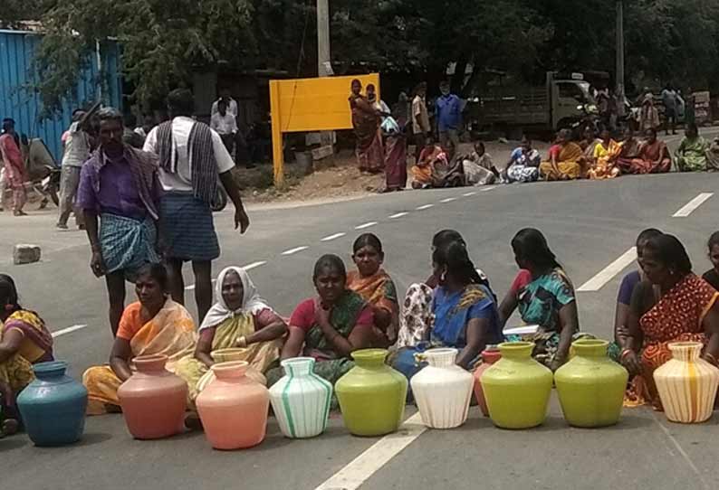 சேவூர் அருகே குடிநீர் கேட்டு காலிக்குடங்களுடன் பொதுமக்கள் சாலை மறியல்