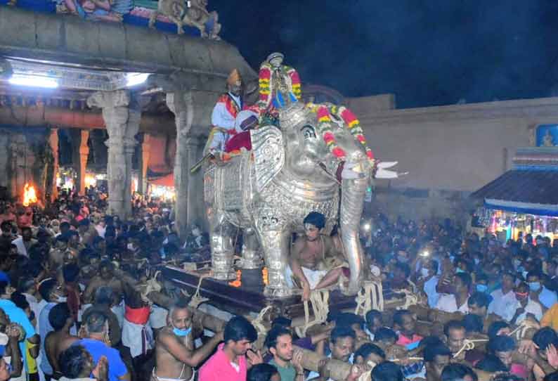 ஸ்ரீரங்கம் ரெங்கநாதர் கோவிலில் தெப்ப உற்சவம் நாளை நடக்கிறது