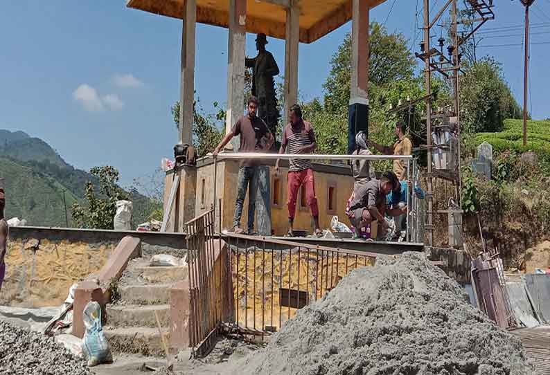 வால்பாறையை உருவாக்கிய கார்வர்மார்ஷ் சிலை பராமரிப்பு