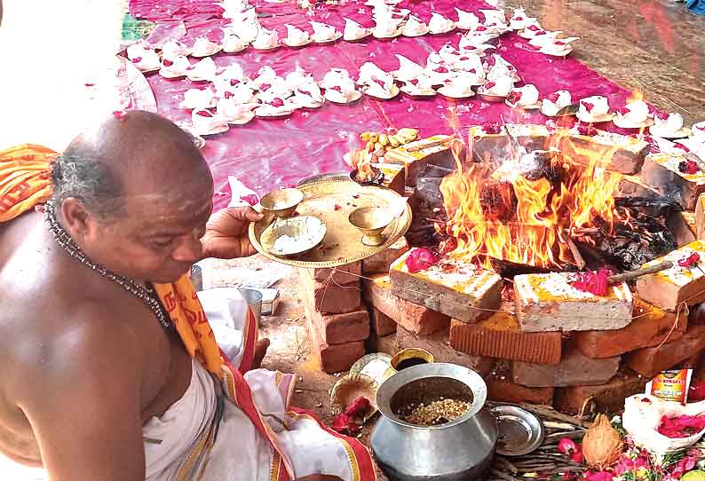 ஆளவந்தீஸ்வரர் கோவிலில் 108 சங்காபிஷேகம்