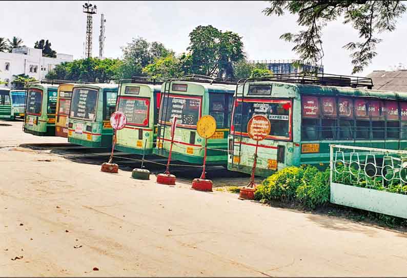 திருவாரூர் மாவட்டத்தில் போக்குவரத்து தொழிலாளர்கள் வேலை நிறுத்தம்; 73 சதவீதம் பஸ்கள் ஓடவில்லை