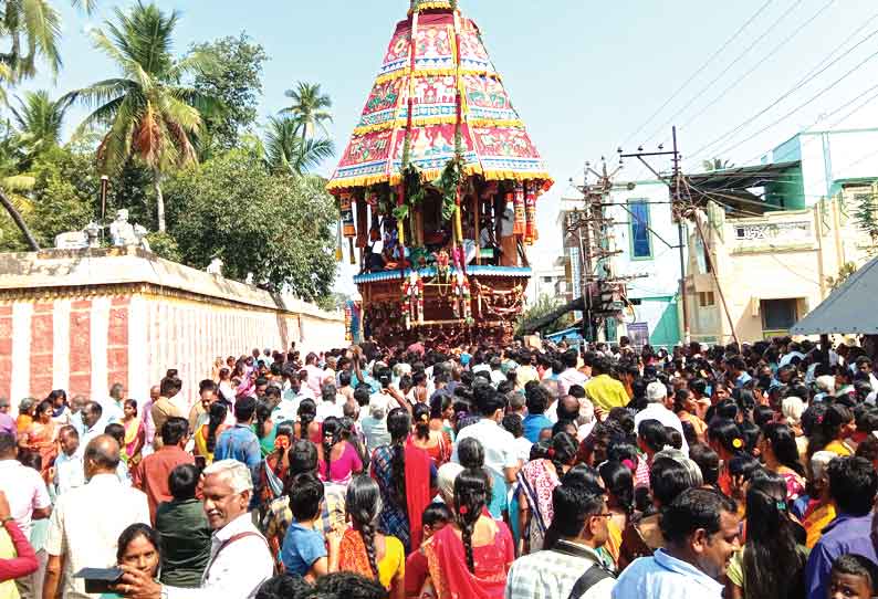 குளித்தலை கடம்பனேசுவரர் கோவிலில் மாசிமக தேரோட்டம்