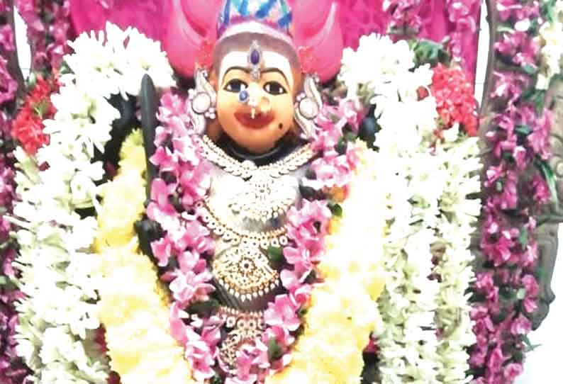 மாரியம்மன் கோவிலில் பவுர்ணமி சிறப்பு வழிபாடு